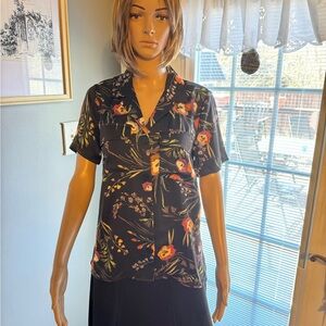 DR2 Shirt SZ SM‎ NWT